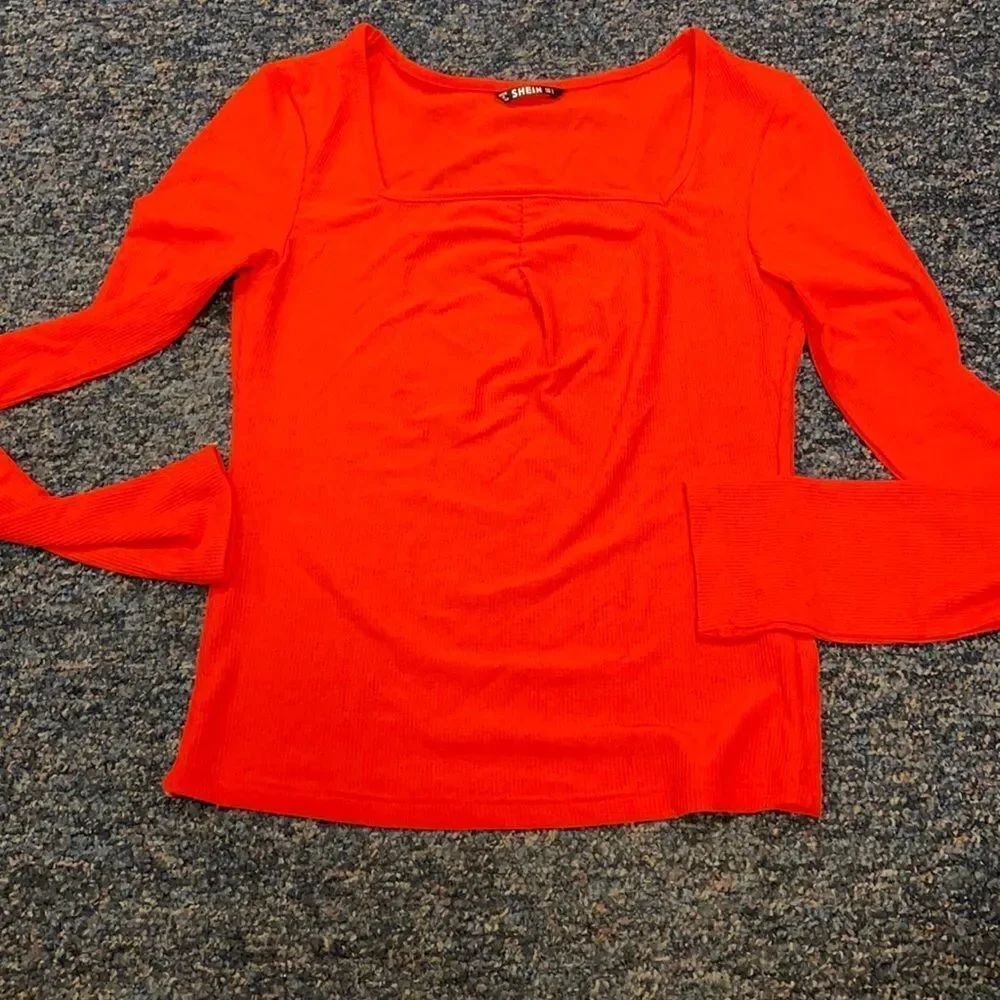 Shein Red Ribbed Top sz. L